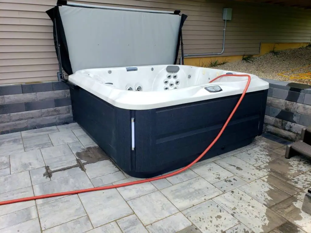 Jacuzzi, J-385, Filling A Hot Tub