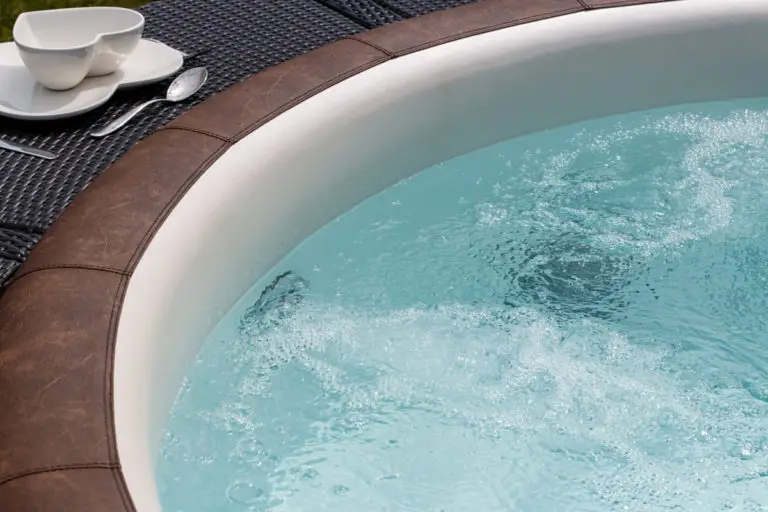 Inflatable hot tub with jets running